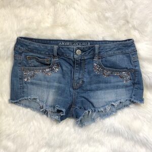 American Eagle short women’s 10 daisy Dukes with Jewels on Pockets Jean
